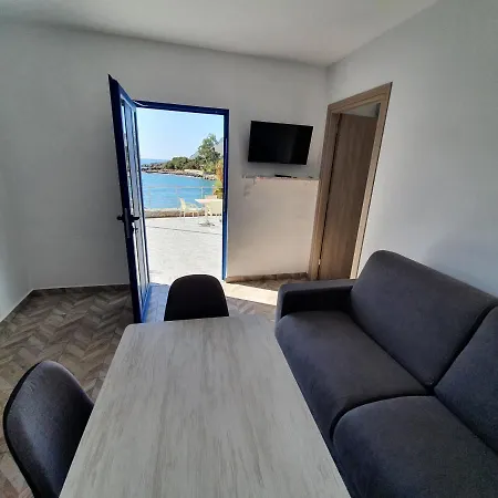 Edem House Finikas Loutro